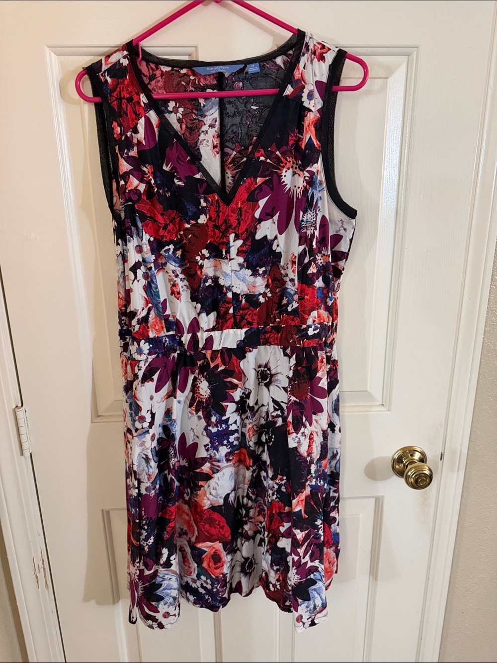 Simply Vera Vera Wang Sleeveless Floral Midi Dress in Purple, Red, White